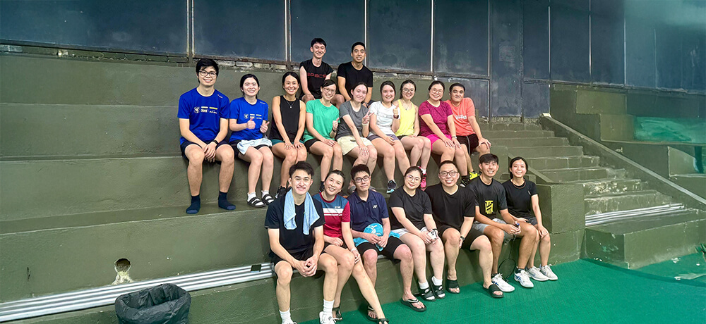 Janice Saw badminton group photo