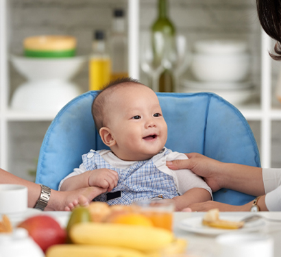 Introducing Solid Foods to Your Baby: Everything You Need to Know